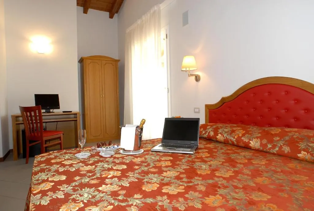 Villa Aretusi Болонья